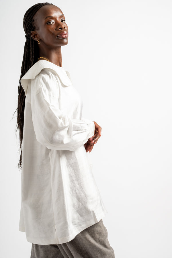 Round Collar Over Blouse in White