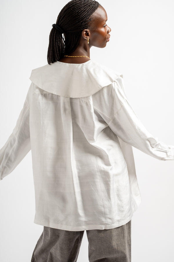 Round Collar Over Blouse in White