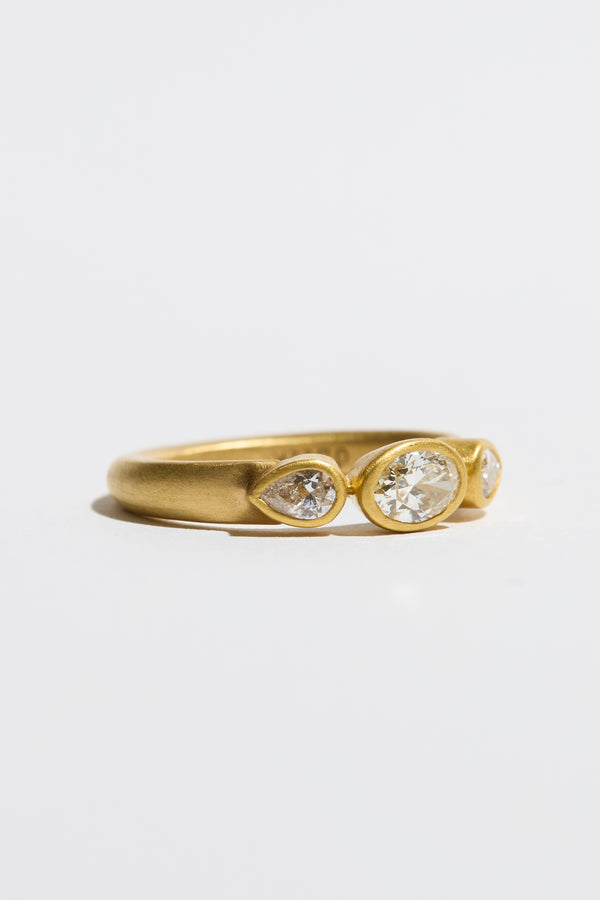 Tapered Bezel White Brilliant Diamond Ring