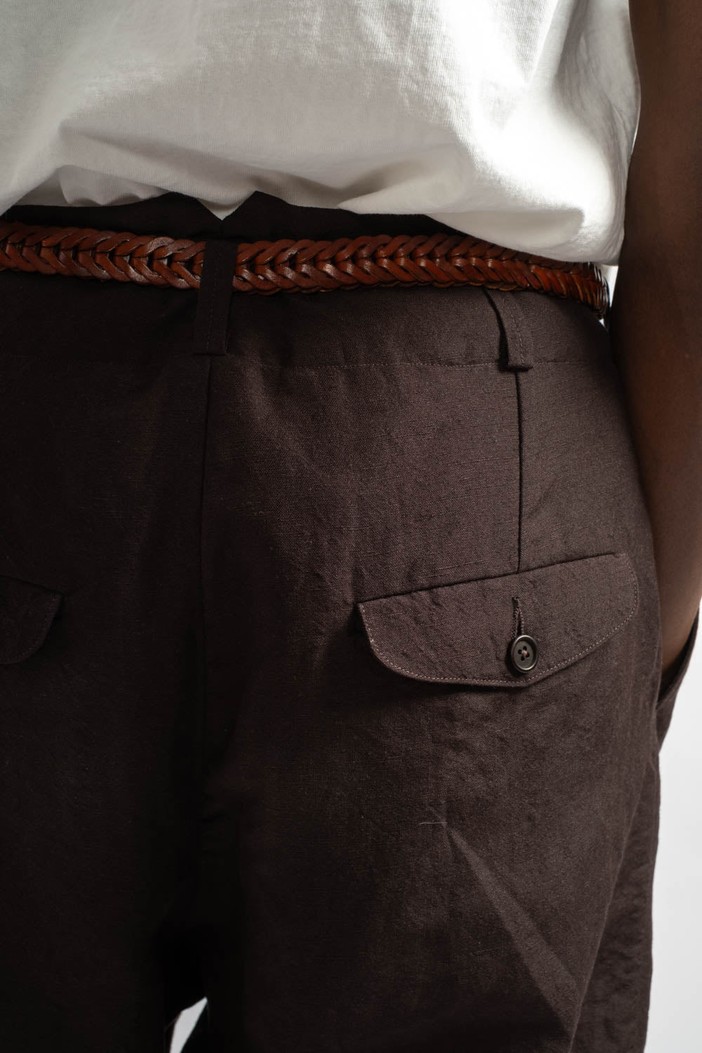 Two Pleat Pant Wool Linen Canvas in Dark Brown