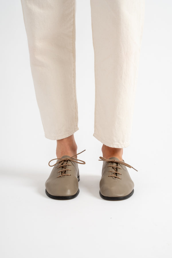 Chill Laces in Taupe