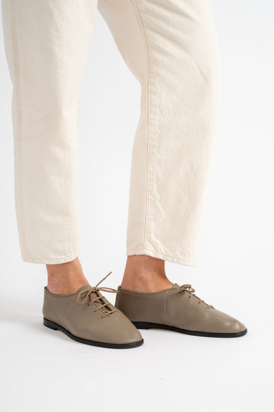 Chill Laces in Taupe