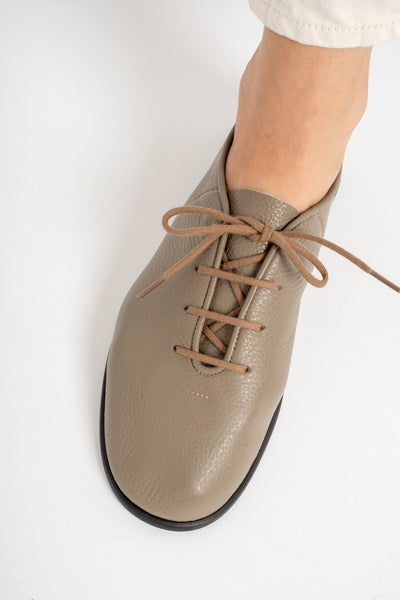Chill Laces in Taupe