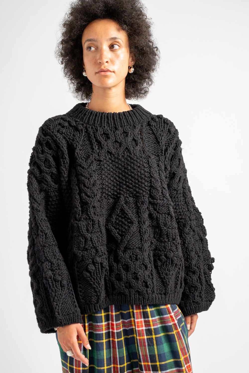 Peru Hand Knit Pullover in Black