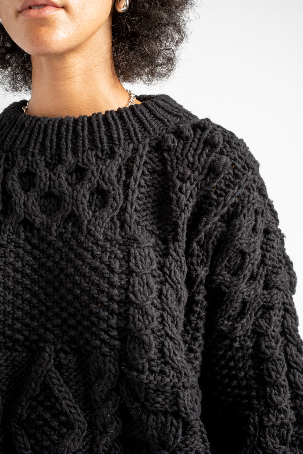 Peru Hand Knit Pullover in Black