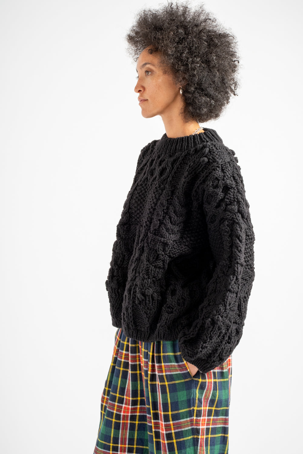 Peru Hand Knit Pullover in Black