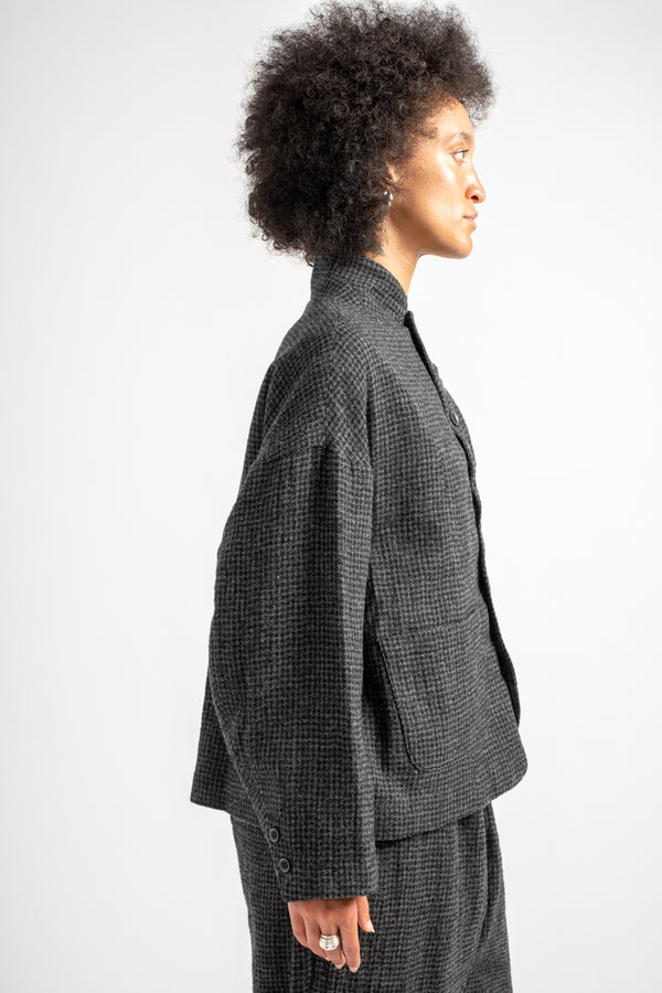 Wool Gauze Houndstooth Jacket in Charcoal