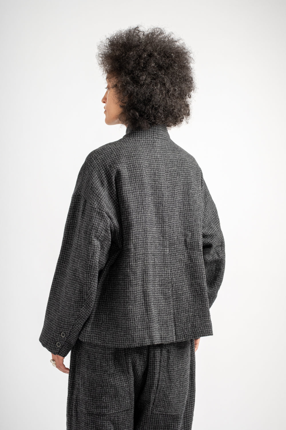 Wool Gauze Houndstooth Jacket in Charcoal