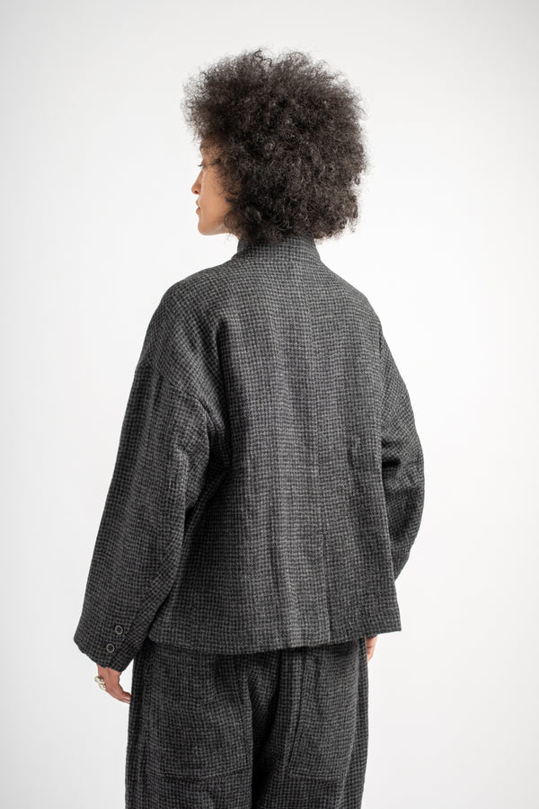 Wool Gauze Houndstooth Jacket in Charcoal