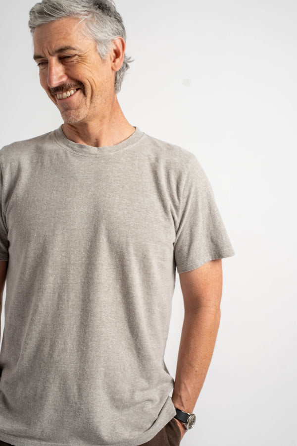 Heathered Jung Tee in Athletic Grey