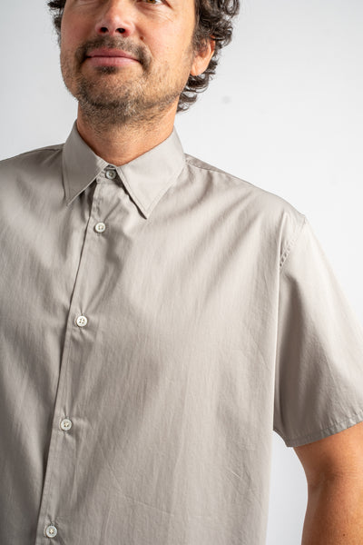 Lynn Poplin S/S Shirt in True Grey