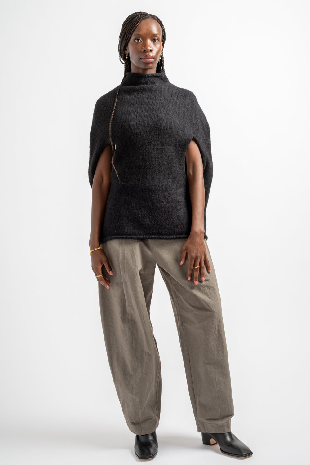 Taper Trouser in Taupe