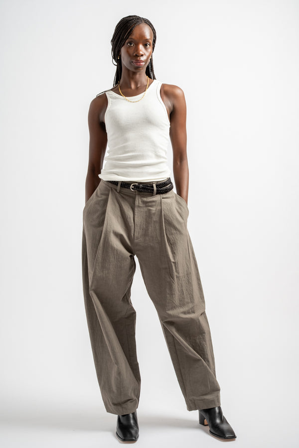 Taper Trouser in Taupe
