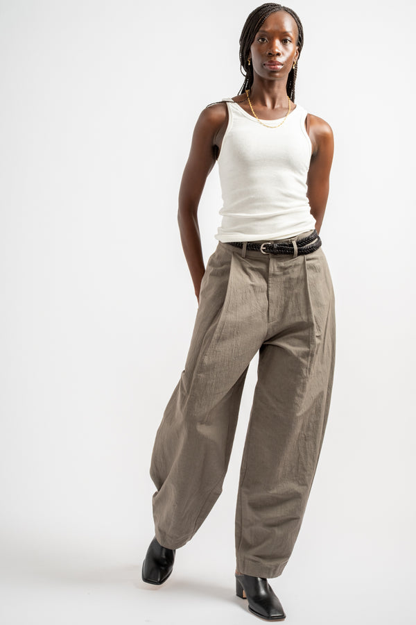 Taper Trouser in Taupe