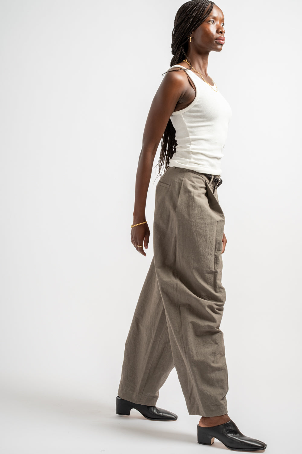 Taper Trouser in Taupe