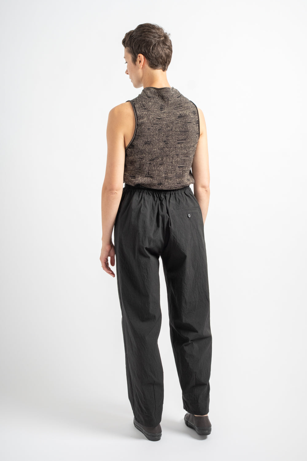 Taper Trousers in Black