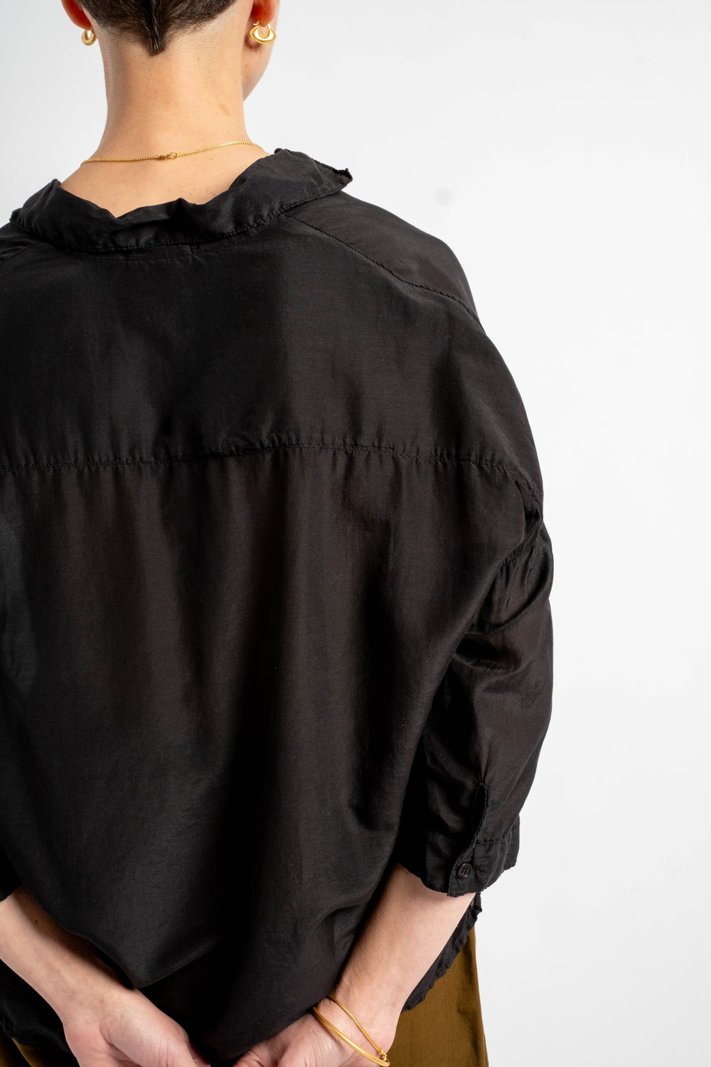 Cropped Boxy Shirt in Black