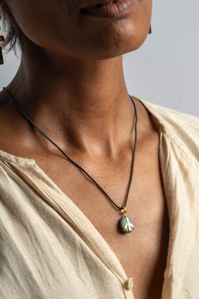 22K Indo Peace Pebble