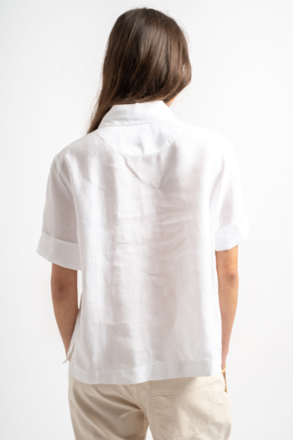 Short Sleeve Round Collar Shirt in Linen White