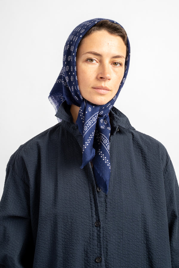 Scarf Olaf No. 676 in Magic Blue