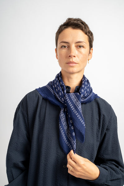 Scarf Olaf No. 676 in Magic Blue