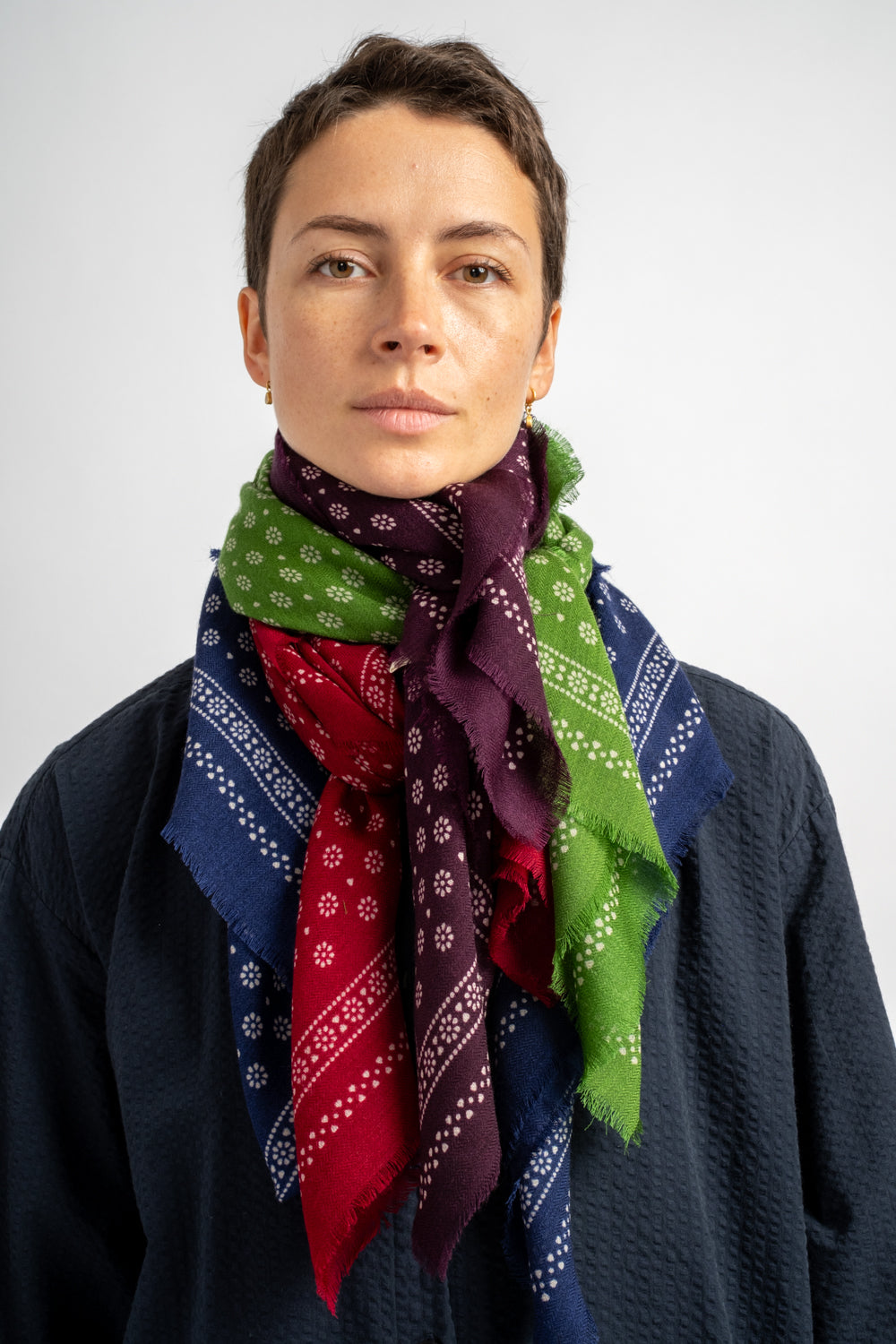 Scarf Olaf No. 676 in Magic Blue