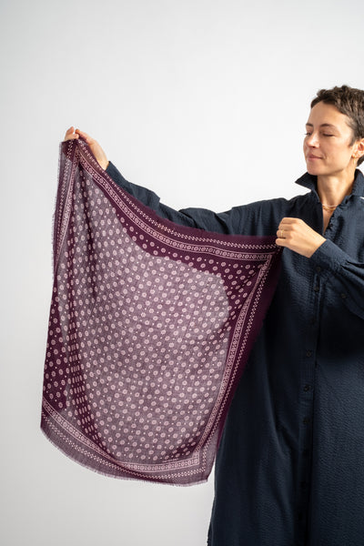 Scarf Olaf No. 676 in Taffeta