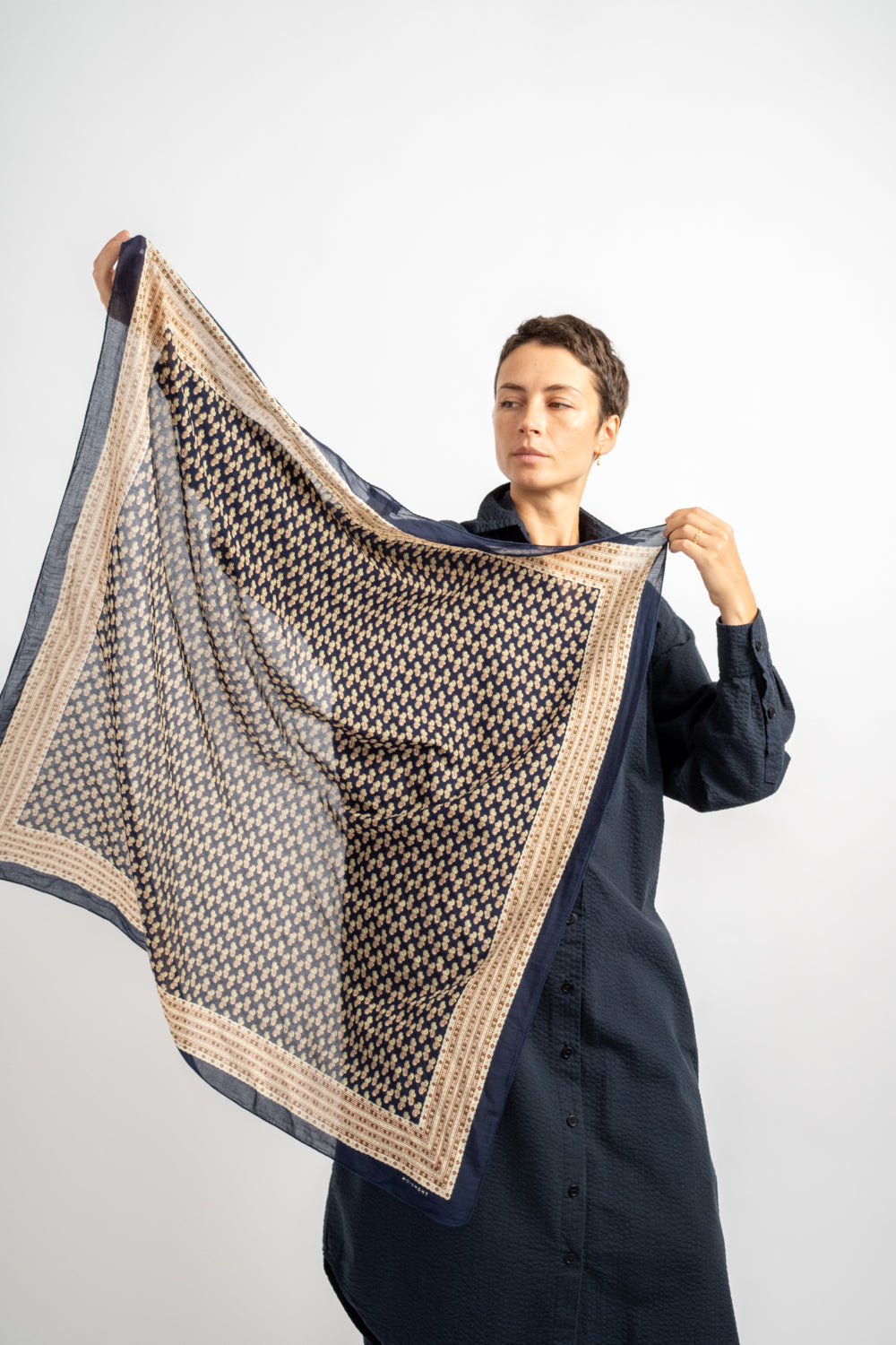 Scarf Phedre No. 845 in Magic Blue