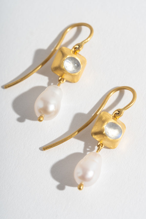 Rainbow Moonstone and Keshi Pearl Pinch Earrings