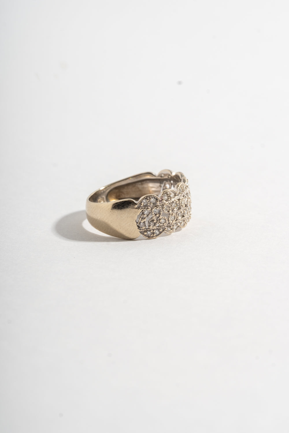 14K White Gold Diamond Lacey Band