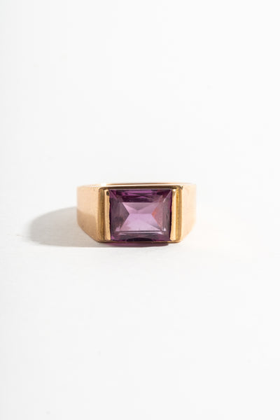 10K Rectangular Amethyst Ring