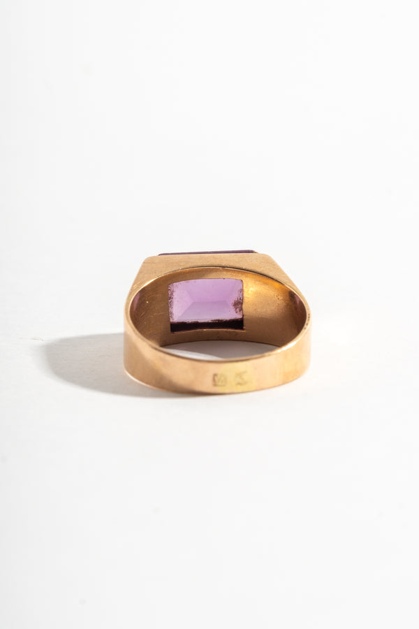 10K Rectangular Amethyst Ring