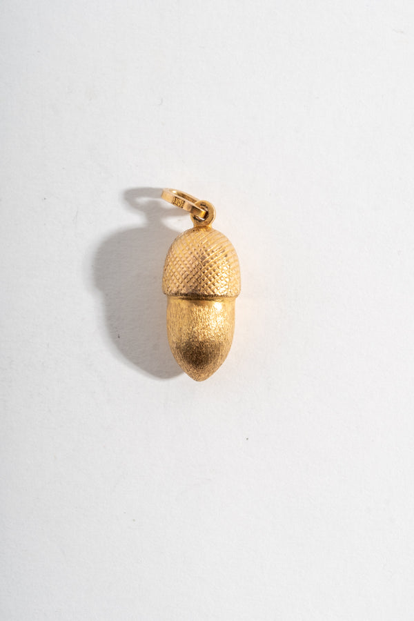 10K Victorian Acorn Pendant