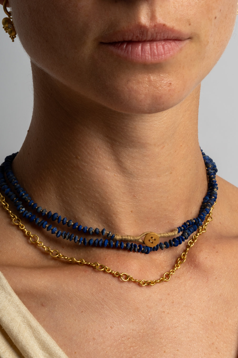 22K + Faceted Lapis Strand