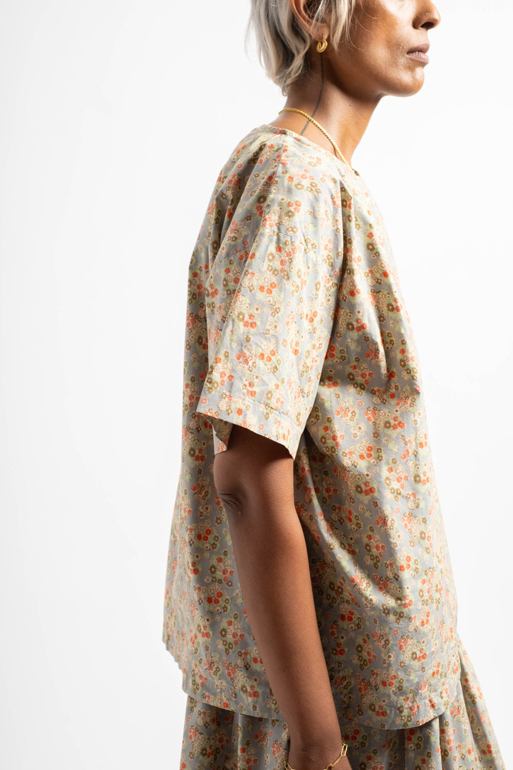 Friedrich Tee in Dusty Blue Floral