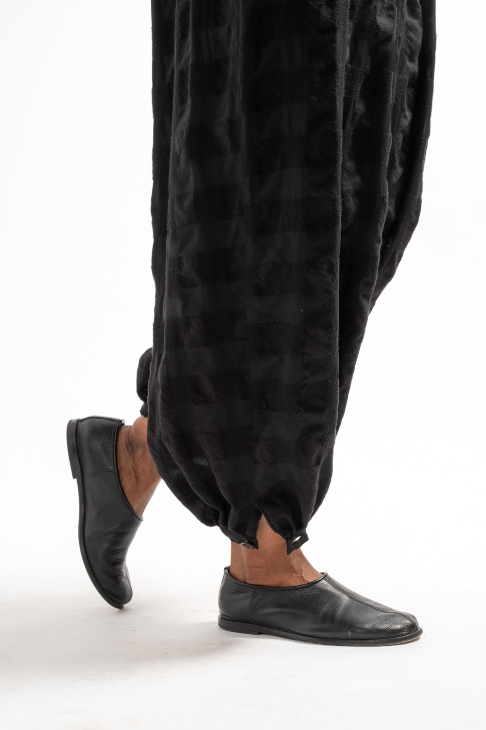 Tamou Trouser in Black on Black