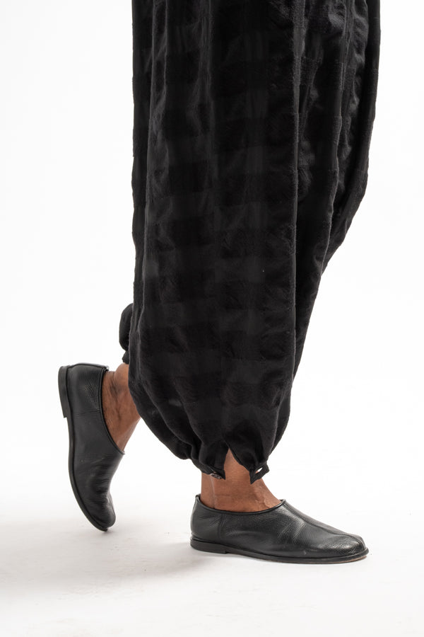 Tamou Trouser in Black on Black