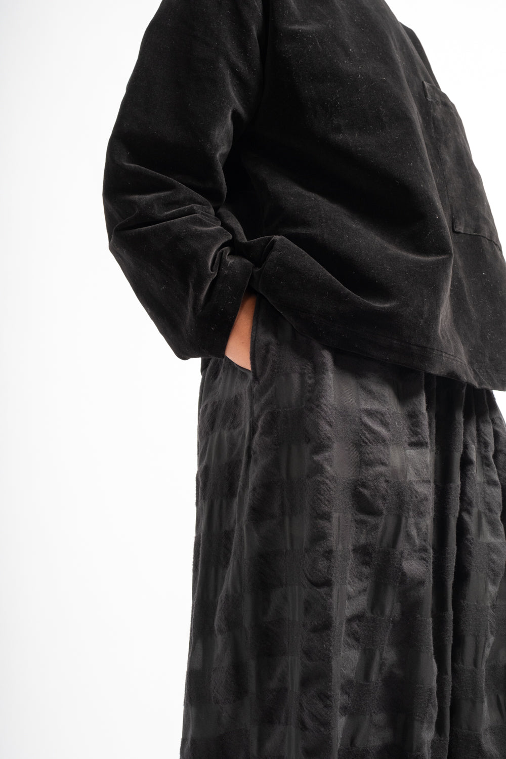 Tamou Trouser in Black on Black