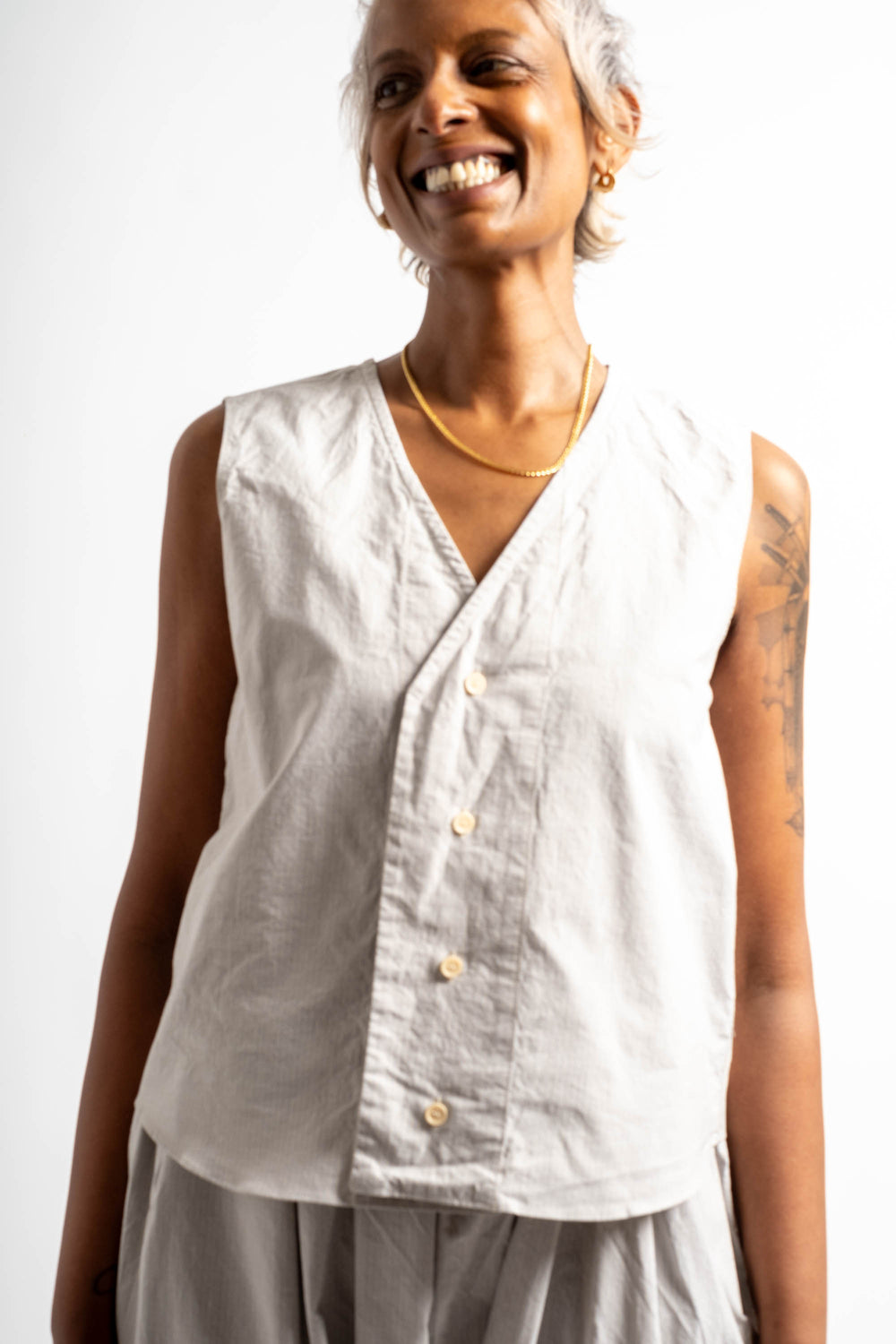 Victor Vest in Fine Dusty Stripe