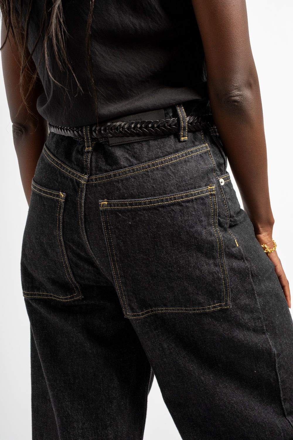 Neive Curved Leg Pant in Black Italian Denim