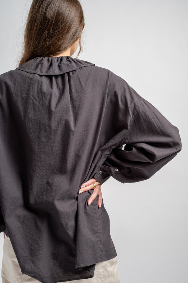 Frill Blouse in Sumikuro