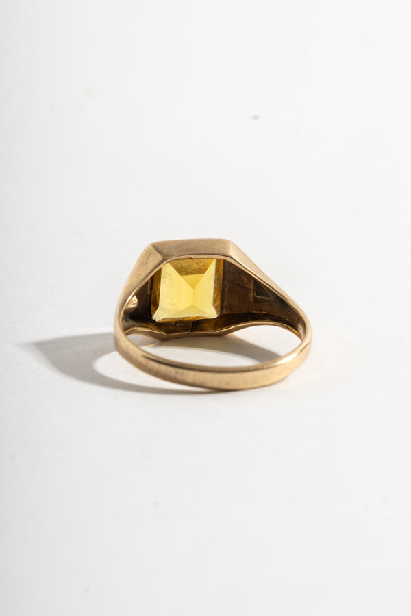 10K Retro Yellow Sapphire Ring w/ Arrows