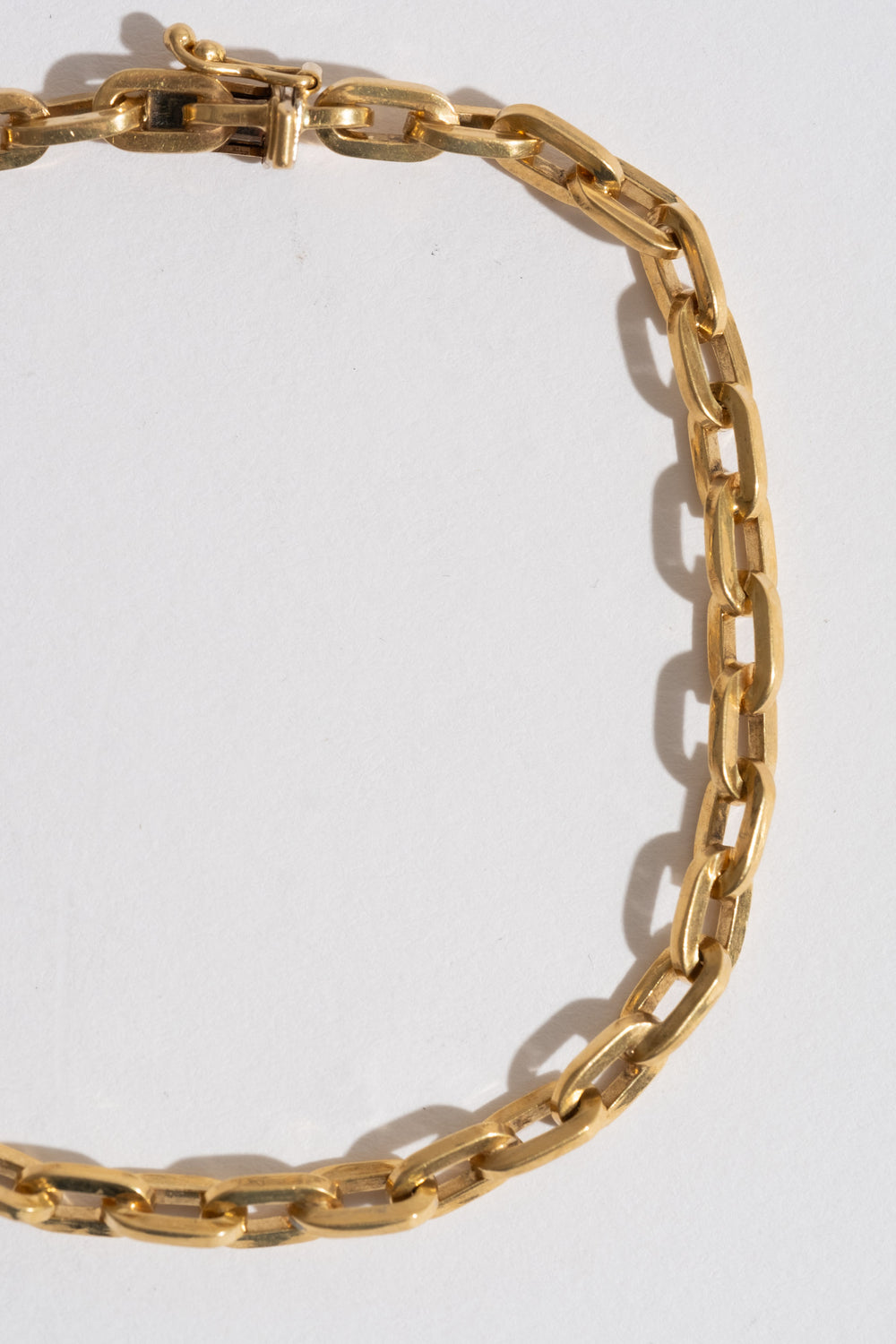 18k Small Oval Link Chain Bracelet