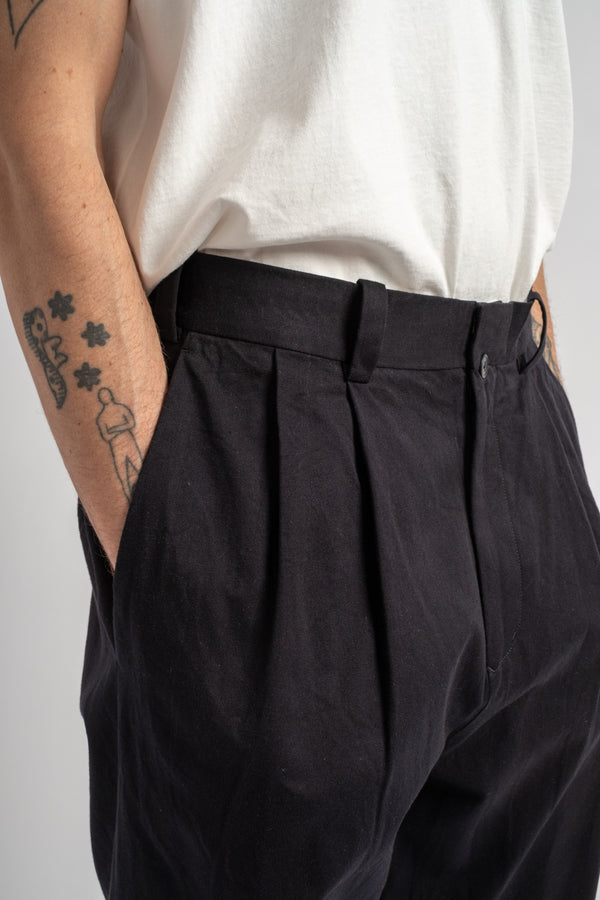 Two Tuck Straight Chino Trouser in Navy