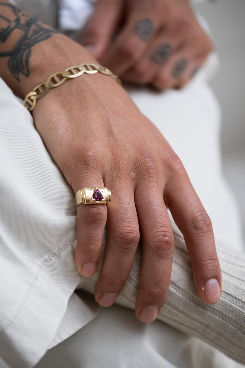 14K 1970's DIAMOND AND GARNET TRILLION RING
