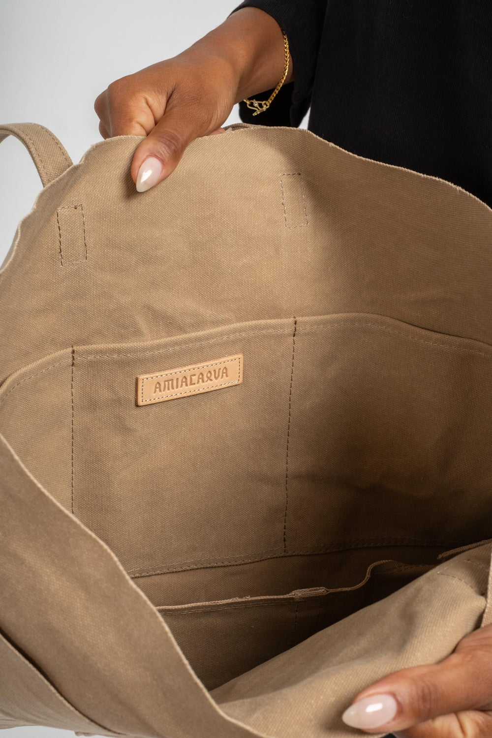 Medium 6-Pocket Tote in Taupe