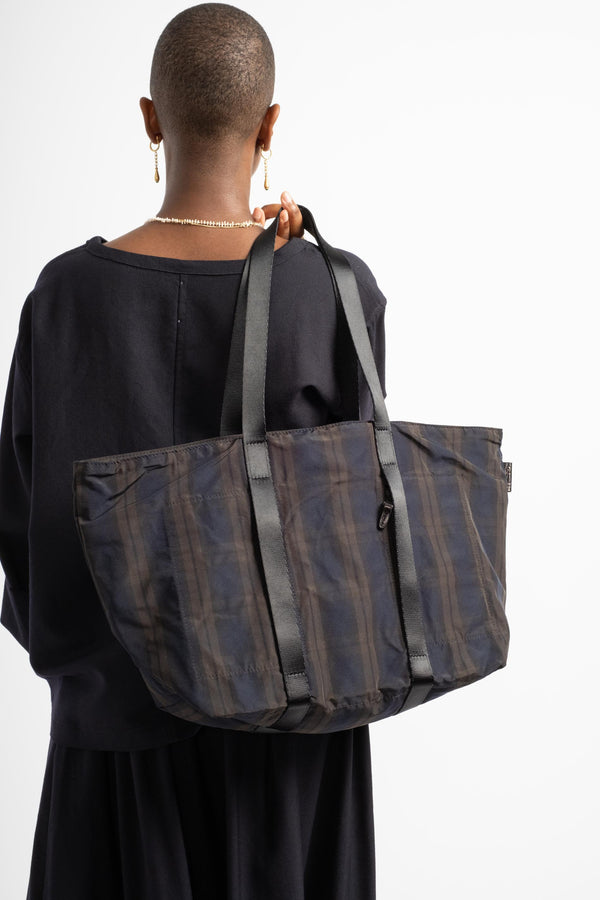 Medium Polyester Memory Tote in Plaid