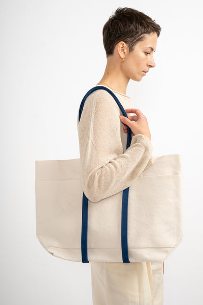 Medium Washed 2-Tone Tote in Navy