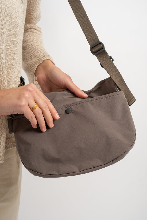 Small Split Yarn Bodybag in Grey