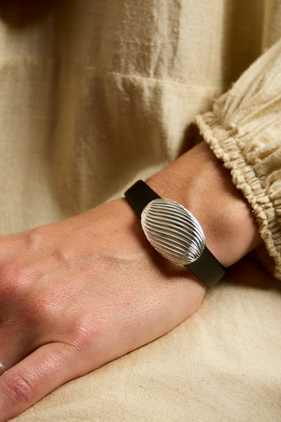 Ribbed Pebble Watch Bracelet